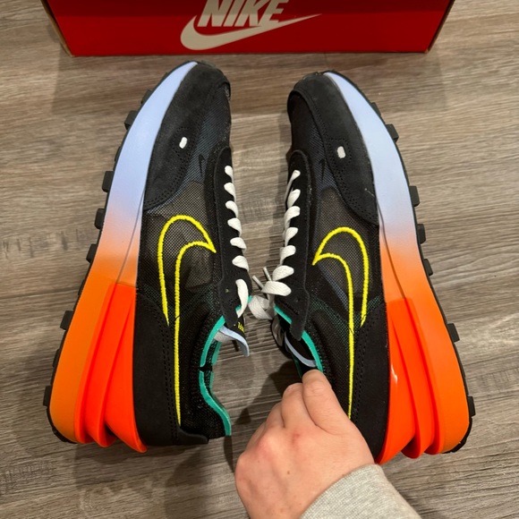 Nike Waffle One Black Yellow Jaune Strike Athletic Sneakers - Picture 8 of 13